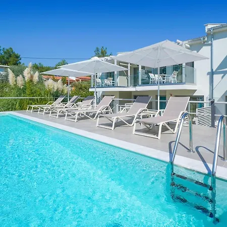 The Elegant Otel Potos