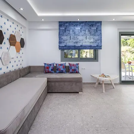 The Elegant Otel Potos