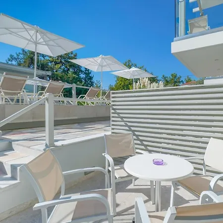 The Elegant Otel